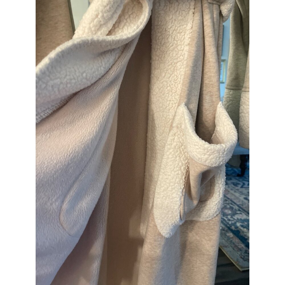 UGG Australia, oatmeal heather Duffield  94% cotton Bathrobe SZ S - Picture 8 of 8